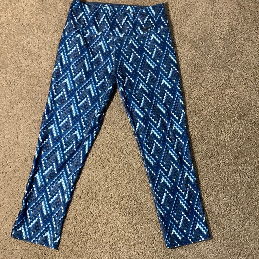 Nike Dri-Fit womens cropped leggings Size-S